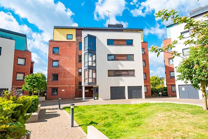 2 Bedroom Flat For Sale In Southwell Park Road, Camberley, GU15