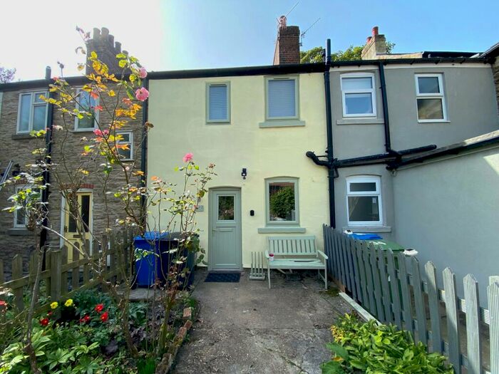 2 Bedroom Cottage To Rent In Church Street North, Old Whittington, S41