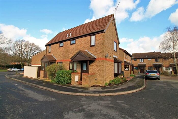 1 Bedroom Property To Rent In Hanson Close, Burpham, GU4