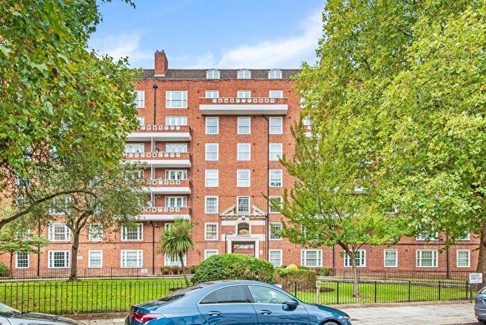 4 Bedroom Flat For Sale In Barrow Hill Estate, London, NW8