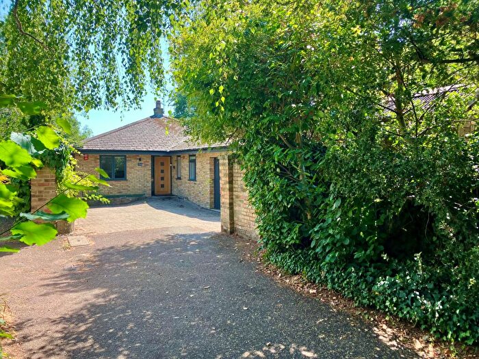 3 Bedroom Detached Bungalow To Rent In Hill Street, St Albans, Hertfordshire, AL3
