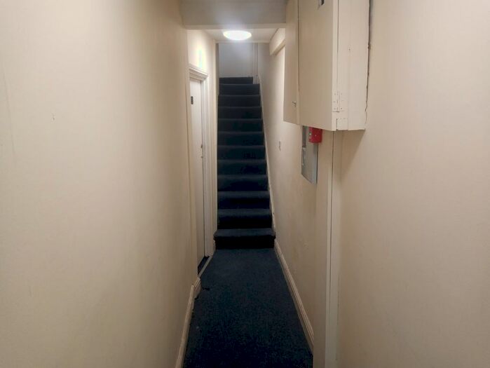 Studio To Rent In Costwold Street, West Norwood, SE27