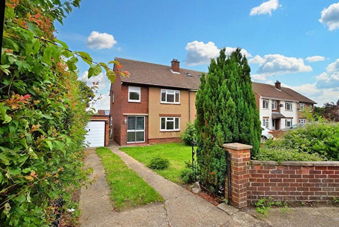 3 Bedroom Semi Detached House To Rent In London Road, Loughton, MK5