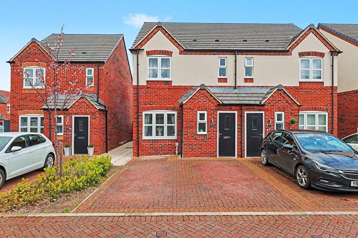 3 Bedroom Semi Detached House For Sale In Ringwood Meadows, Brimington, Chesterfield, S43