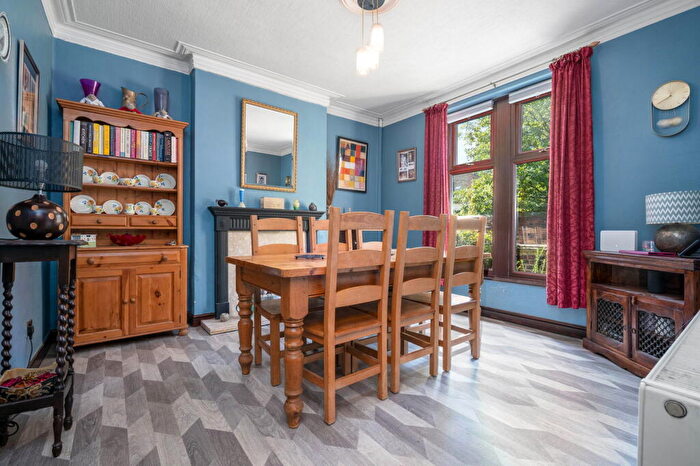 3 Bedroom End Of Terrace House For Sale In Sumner Street, Glossop, SK13