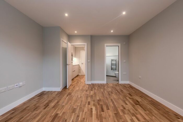 Studio To Rent In Inglewood Road, London, NW6