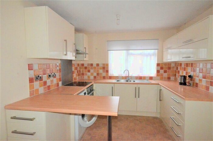 3 Bedroom Terraced House To Rent In Summerlea, Cippenham, SL1
