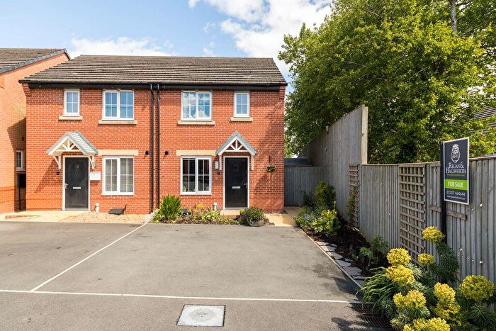 3 Bedroom Semi-Detached House For Sale In Primrose Close, Burscough, L40