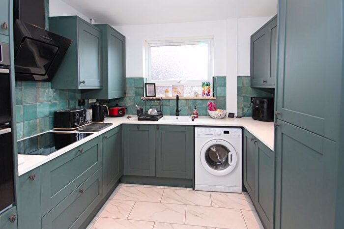 3 Bedroom Semi-Detached House For Sale In Victoria Avenue, Ketley, Telford, TF1