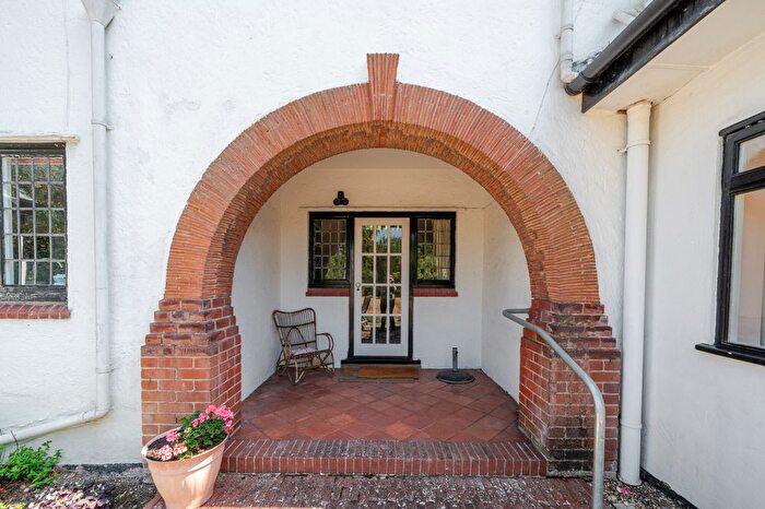 4 Bedroom Detached House For Sale In Oval Way, Gerrards Cross, SL9