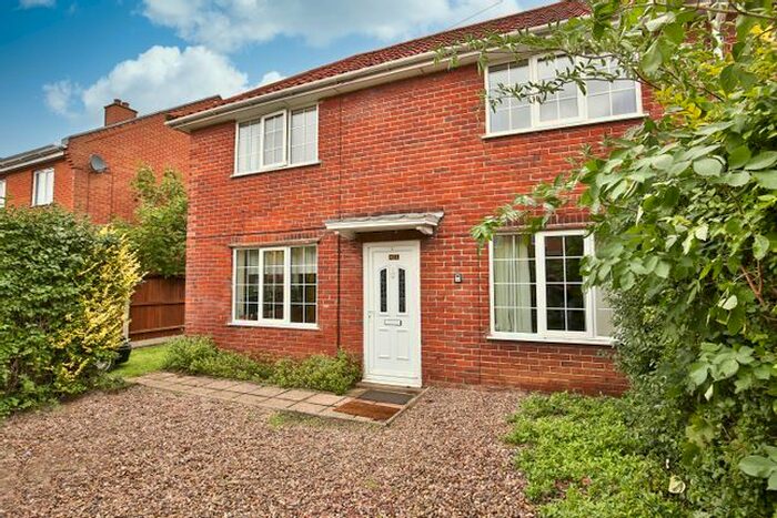5 Bedroom Semi-Detached House To Rent In Bacon Road, Norwich, NR2
