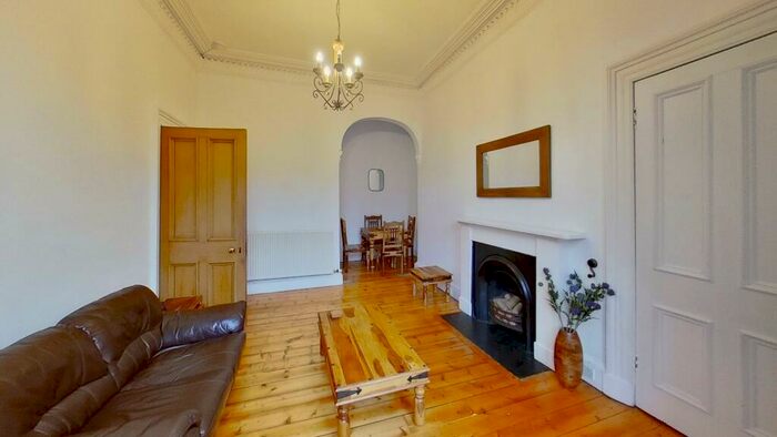 2 Bedroom Flat To Rent In Leslie Place, Edinburgh, EH4