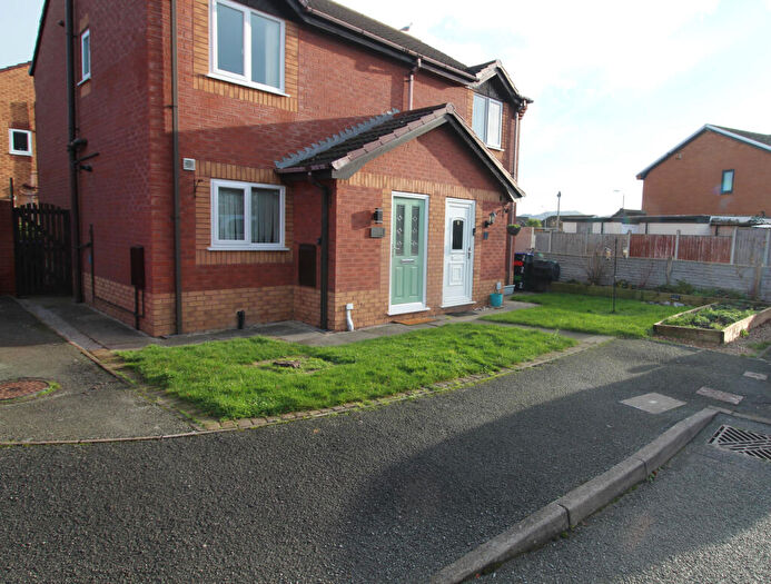 2 Bedroom Semi-Detached House To Rent In Fern Walk, Rhyl, Denbighshire, LL18