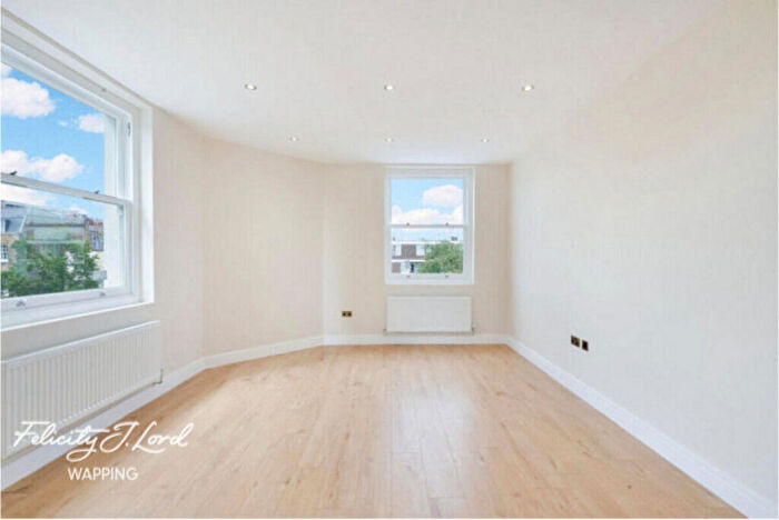 2 Bedroom Apartment To Rent In Commercial Road, London, E1