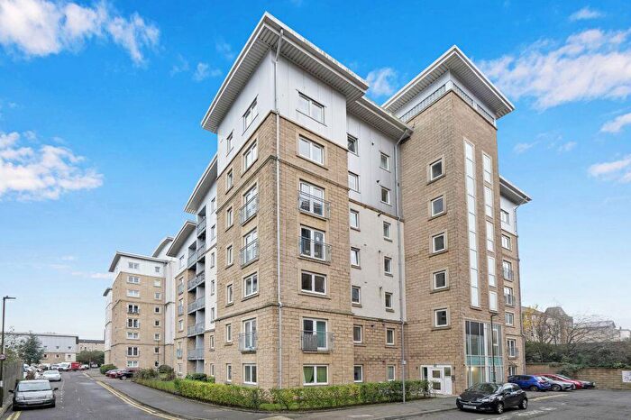 2 Bedroom Flat For Sale In / Pilrig Heights, Pilrig, Edinburgh, EH6