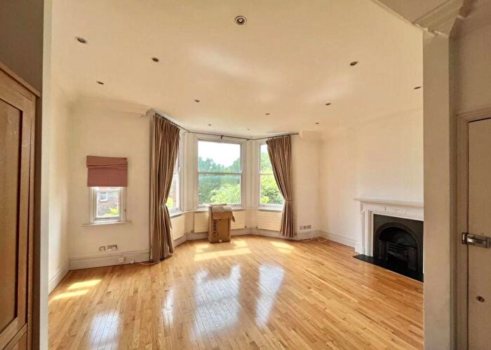 2 Bedroom Flat To Rent In Greencroft Gardens, South Hampstead, NW6