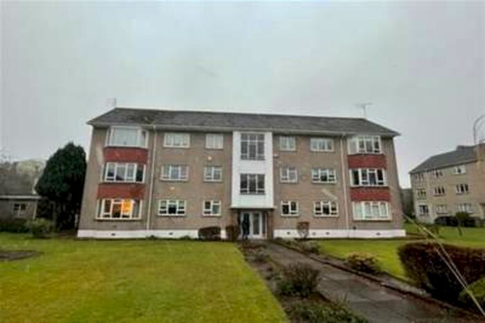 2 Bedroom Flat To Rent In King's Gardens, Newton Mearns, G77
