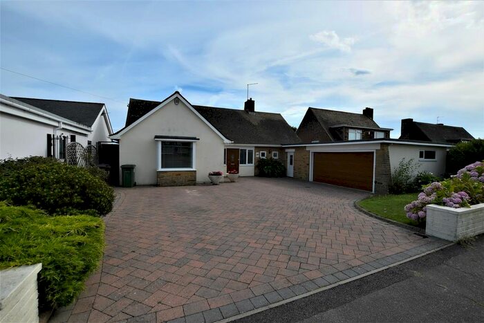 3 Bedroom Detached House To Rent In South Cliff, Bexhill-On-Sea, TN39
