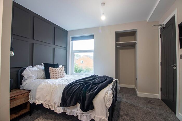 1 Bedroom Flat To Rent In Room Station Road, Beeston, Nottingham, NG9