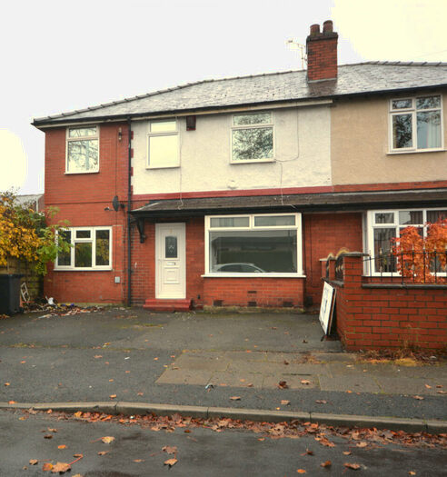 5 Bedroom Semi-Detached House To Rent In Dalton Avenue, Whitefield, M45
