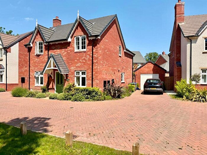 3 Bedroom Detached House For Sale In Thomas Bates Road, Kenilworth, CV8