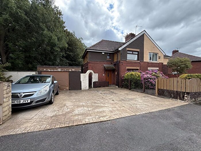 3 Bedroom Semi Detached House For Sale In Palace Road, Ashton-Under-Lyne, OL6