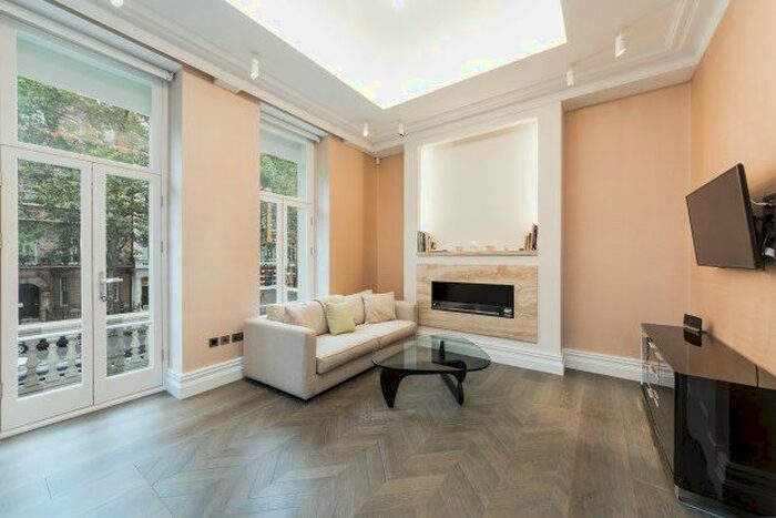 2 Bedroom Flat To Rent In Queen's Gate, London, SW7