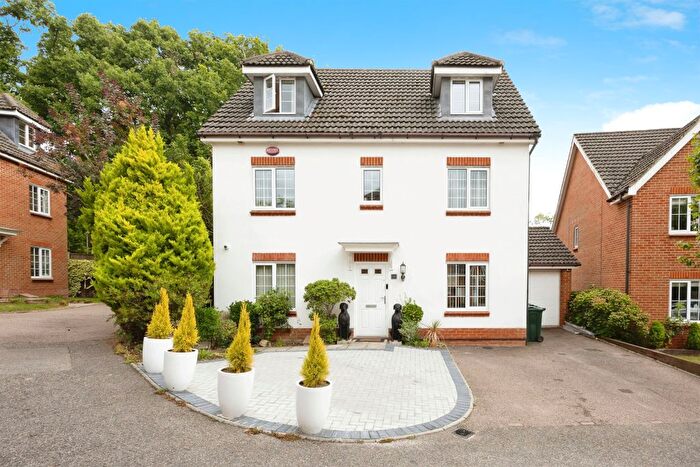 6 Bedroom Detached House For Sale In Sweet Bay Crescent, Ashford, TN23