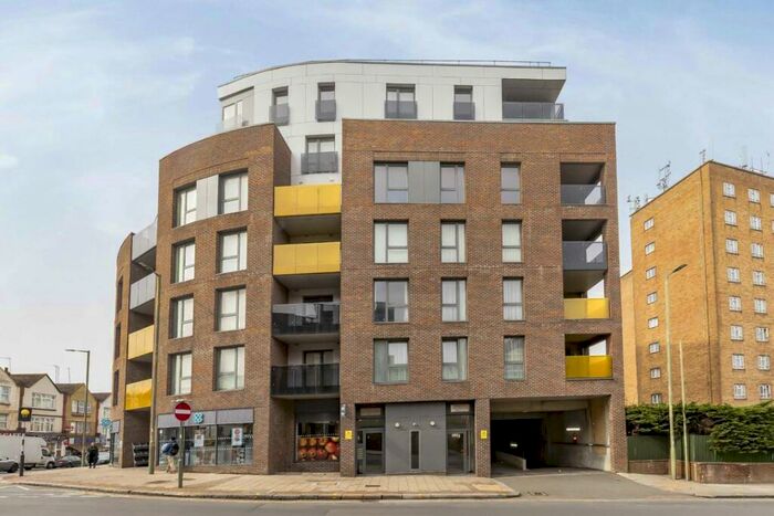 1 Bedroom Flat To Rent In Finchley Road, Childs Hill, NW11