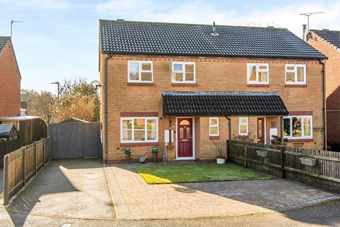 3 Bedroom Semi-Detached House For Sale In Rye Hill Avenue, Lutterworth, LE17