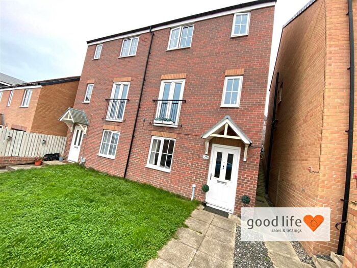 4 Bedroom Town House For Sale In Woodham Drive, Ryhope, Sunderland, SR2