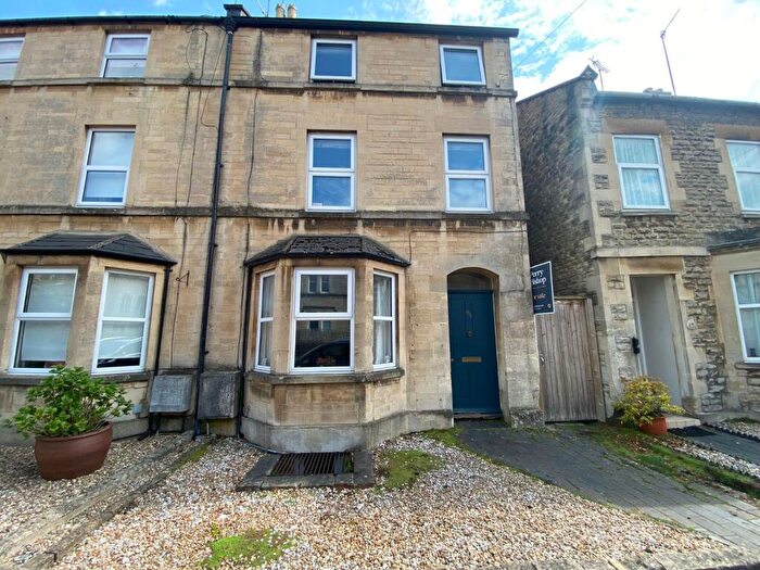 3 Bedroom End Of Terrace House For Sale In Ashcroft Road, Cirencester, Gloucestershire, GL7