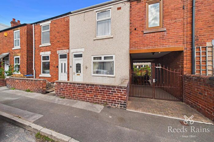 2 Bedroom Terraced House For Sale In James Street, Chesterfield, Derbyshire, S41