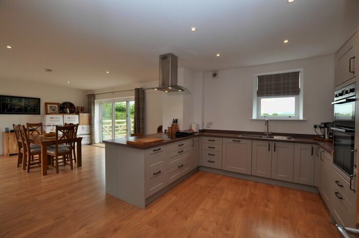 4 Bedroom Farmhouse To Rent In Glewstone, Ross-On-Wye, HR9
