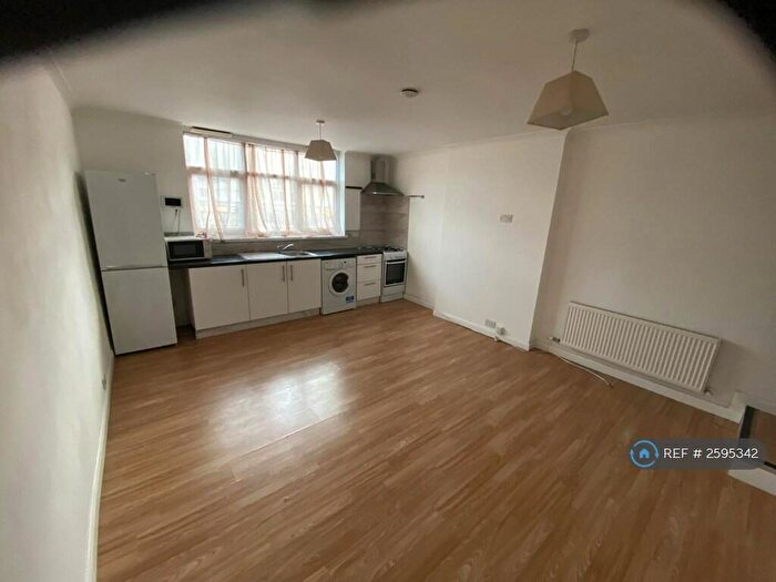 1 Bedroom Flat To Rent In Albert Street, Mansfield, NG18
