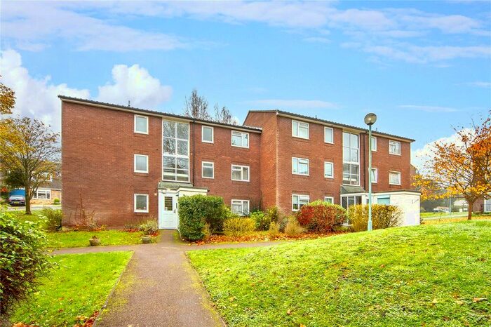 1 Bedroom Flat To Rent In Scrubbitts Square, Radlett, Hertfordshire, WD7