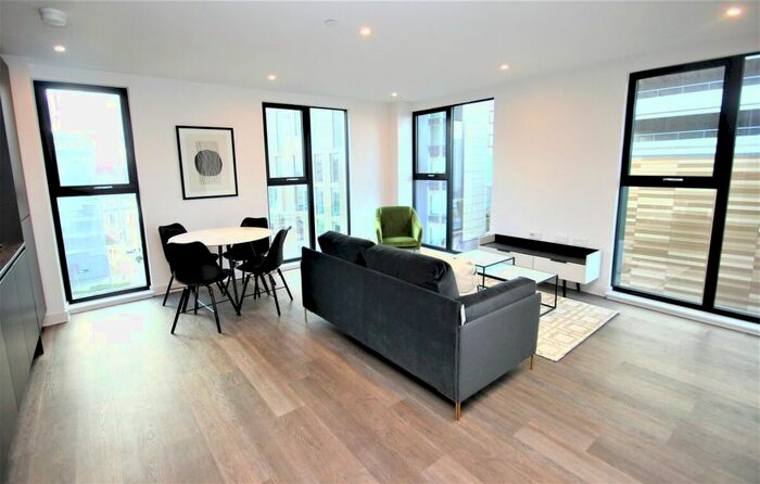 2 Bedroom Flat To Rent In Red, Media City Uk, Salford, M50