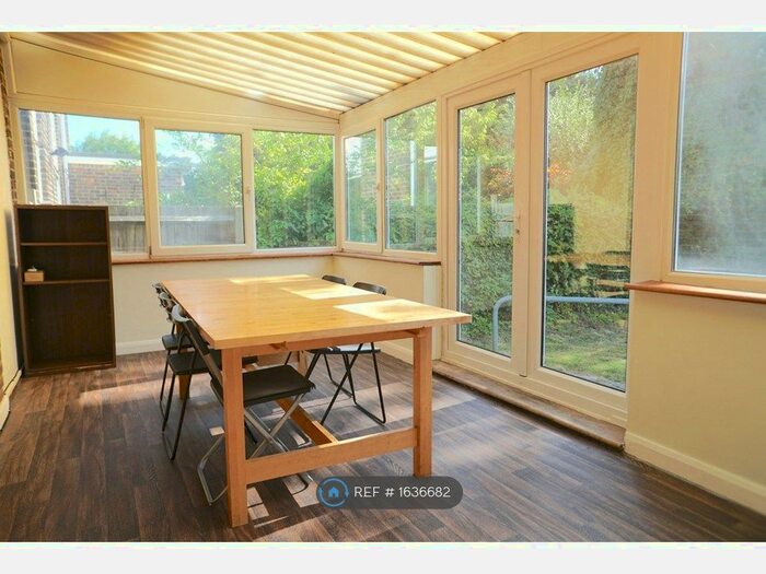 5 Bedroom Semi-Detached House To Rent In Ulcombe Gardens, Canterbury, CT2