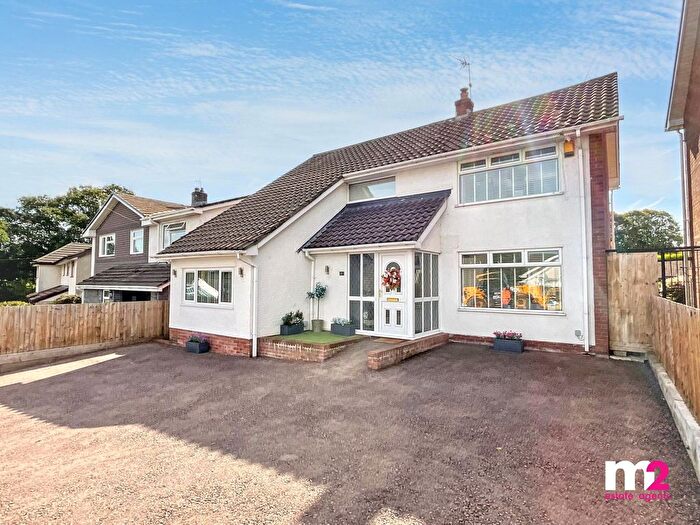 3 Bedroom Detached House For Sale In Fairfield, Penperlleni, Pontypool, NP4