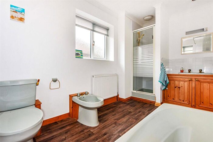4 Bedroom Detached House For Sale In Plainwood Close, Chichester, West Sussex, PO19