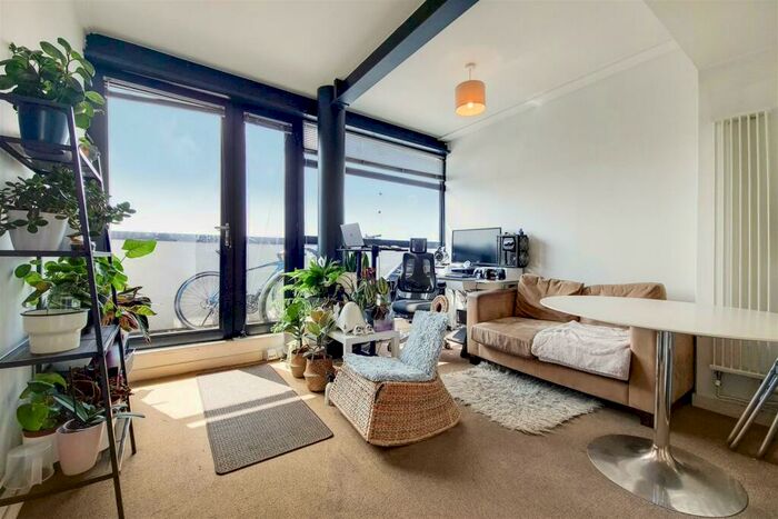 3 Bedroom Apartment To Rent In Hallings Wharf Studios, Stratford, E15