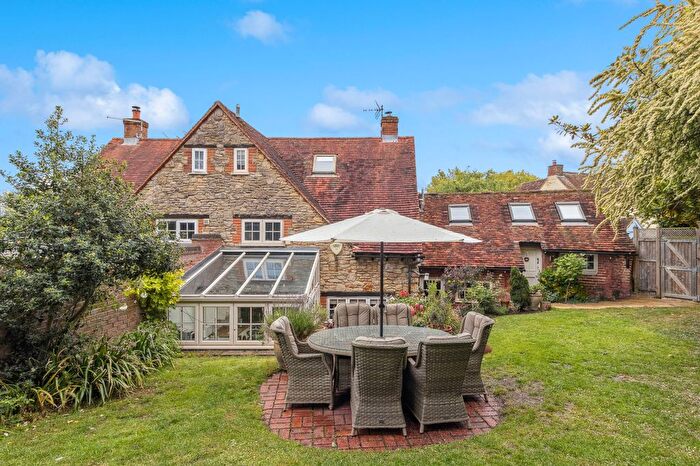 4 Bedroom Semi-Detached House For Sale In Back Street, Tetsworth, OX9