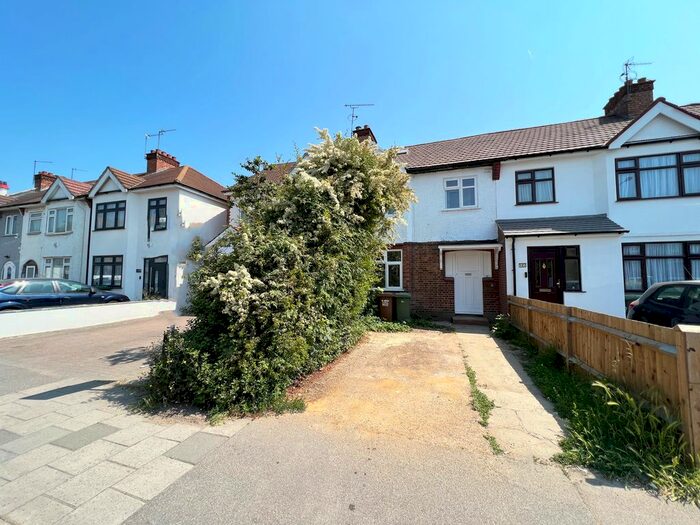 Studio To Rent In Harrow View, Harrow, HA1