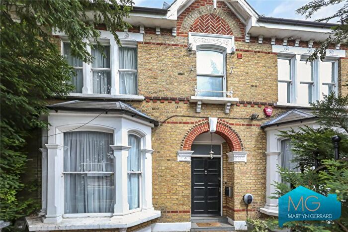 5 Bedroom Semi-Detached House For Sale In Sunny Gardens Road, Hendon, London, NW4