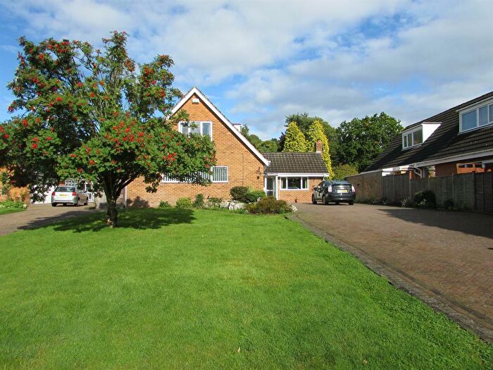 4 Bedroom Detached Bungalow To Rent In Oldway Drive, Solihull, B91