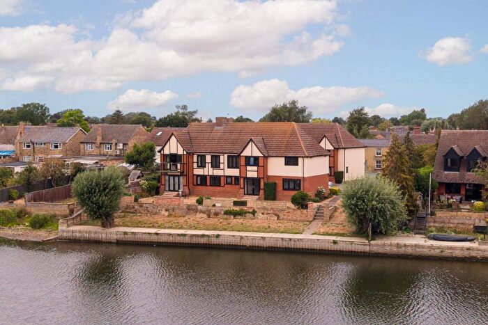 2 Bedroom Apartment For Sale In Duncan House, High Street, Earith, Huntingdon, Cambridgeshire, PE28