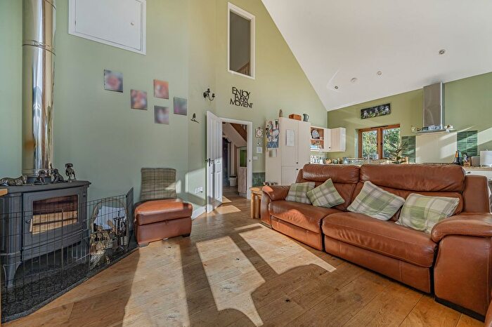 3 Bedroom Barn Conversion For Sale In Heath Green, Medstead, GU34