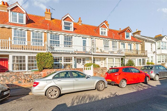 2 Bedroom Flat For Sale In Canning Road, Felpham, West Sussex, PO22
