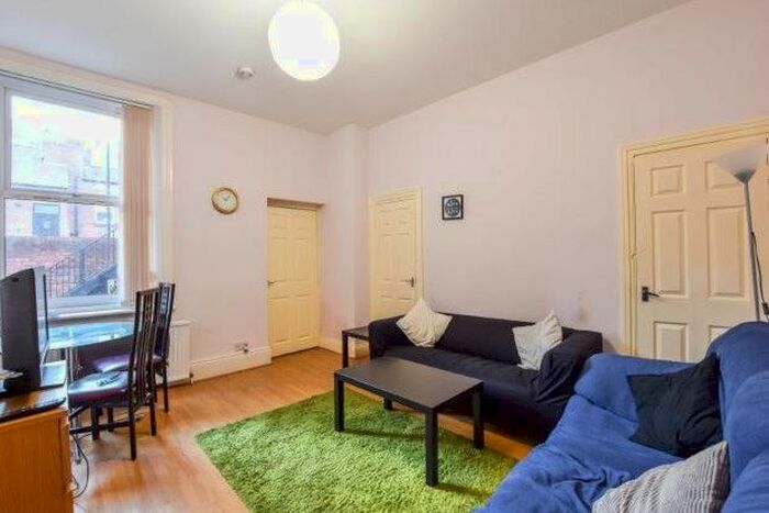 2 Bedroom Flat To Rent In Cavendish Road, Newcastle Upon Tyne NE2