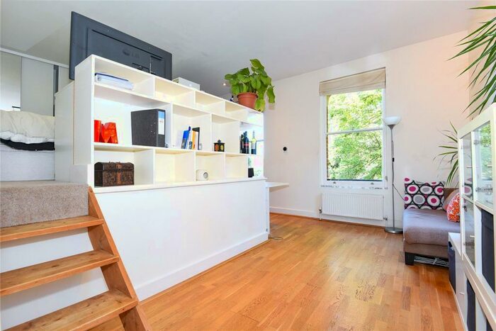 Apartment To Rent In Ridings House, - Alma Road, Windsor, Berkshire, SL4